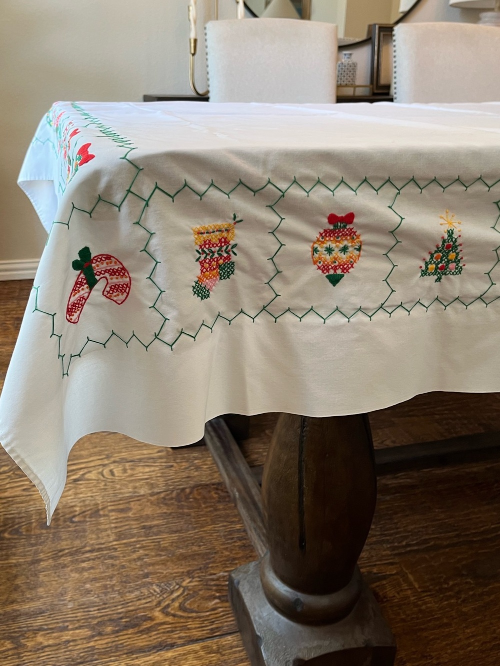 Vintage Needlepoint White Christmas Tablecloth 100"x59"